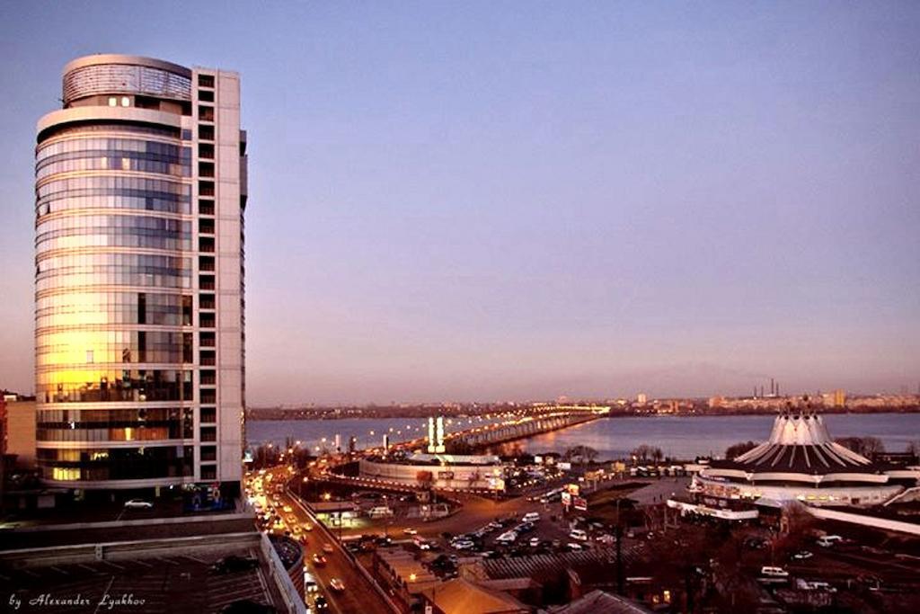 Staybridge Mini-Hotel In Most City Panoramic River View 드네프로페트로프스크 외부 사진