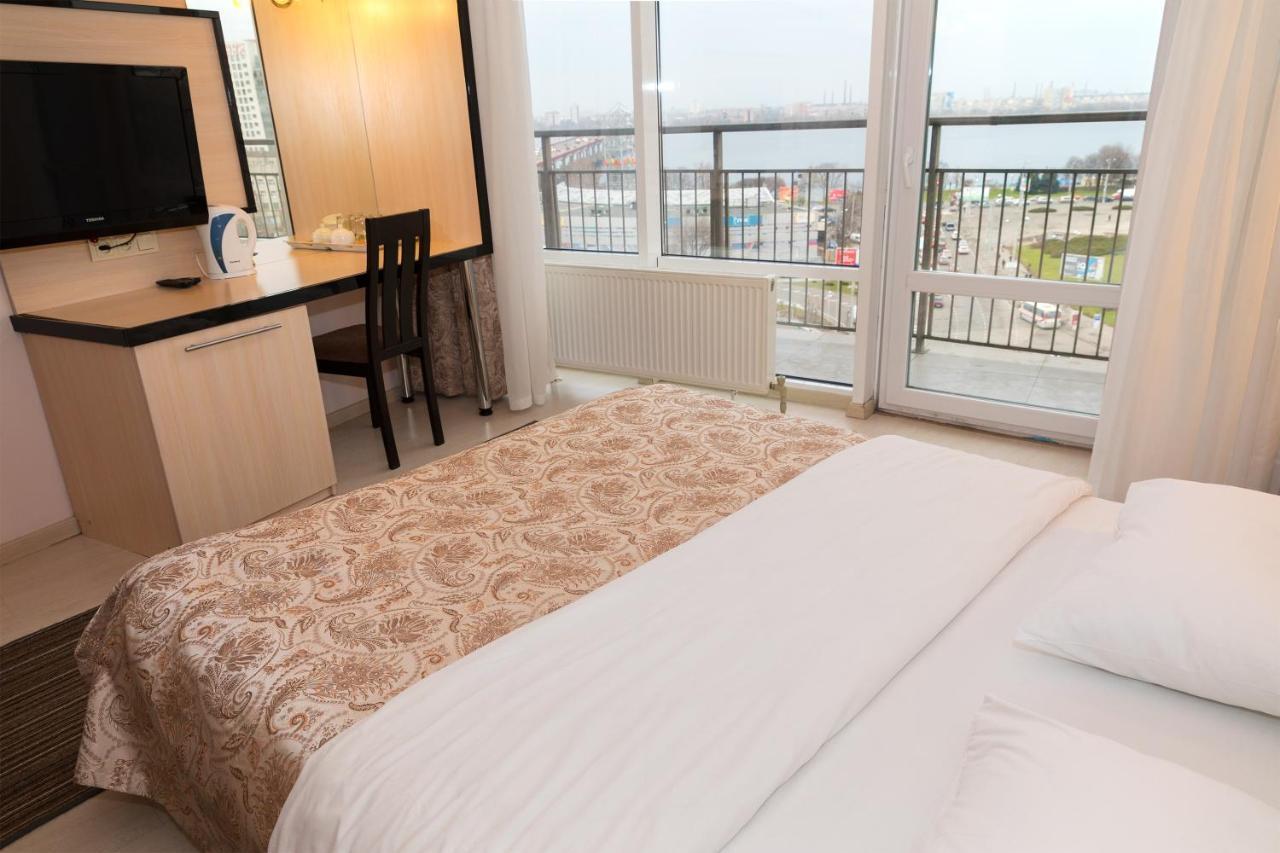 Staybridge Mini-Hotel In Most City Panoramic River View 드네프로페트로프스크 외부 사진